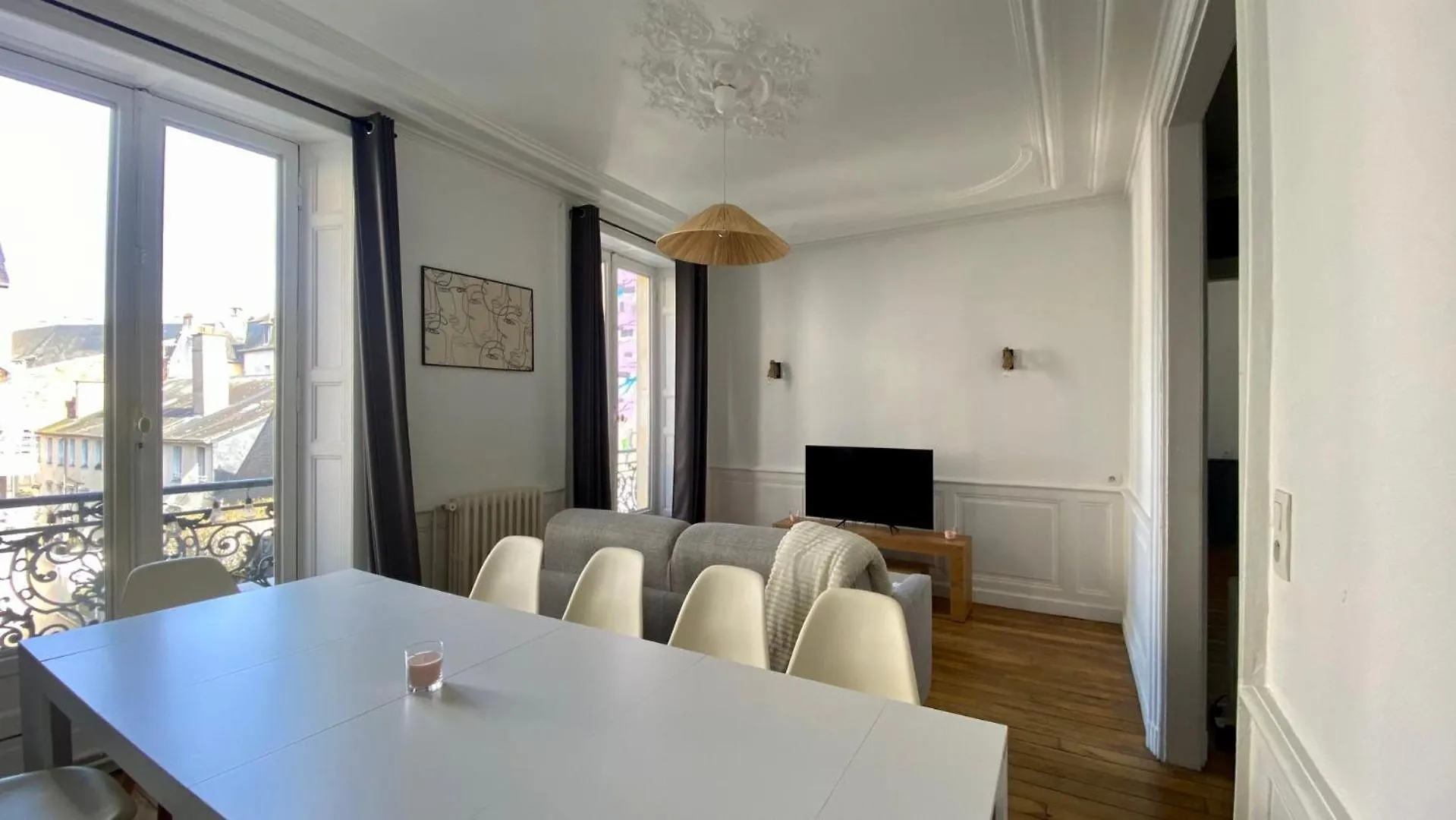 Spacieux Pour 10 Personnes Au Coeur De Rennes