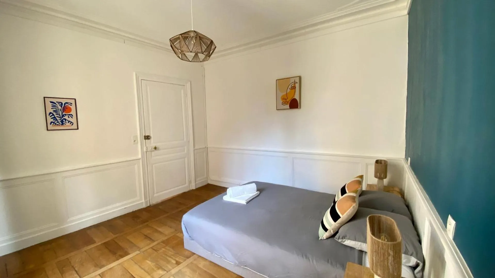 Spacieux Pour 10 Personnes Au Coeur De Rennes